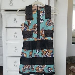 sleeveless dress